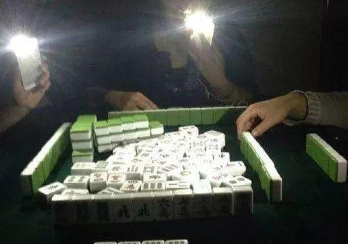 房卡必备教程“微信金花房卡链接房卡”详细房卡教程