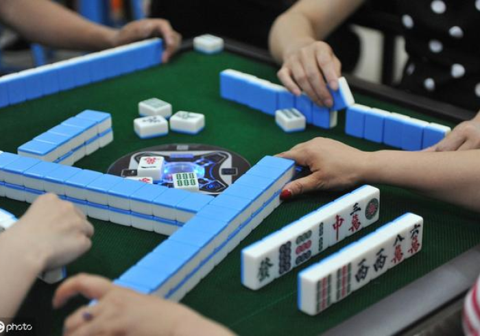 房卡全攻略“微信怎么建房玩斗牛牛啊”详细房卡怎么购买教程