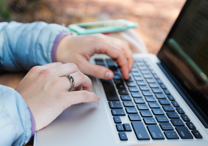 房卡秒懂“新蜜瓜大厅怎样才能赢”获取房卡教程-哔哩哔哩