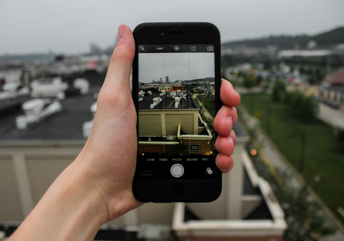 给大家讲解“随意玩拼三张透视视频”详细房卡怎么购买教程